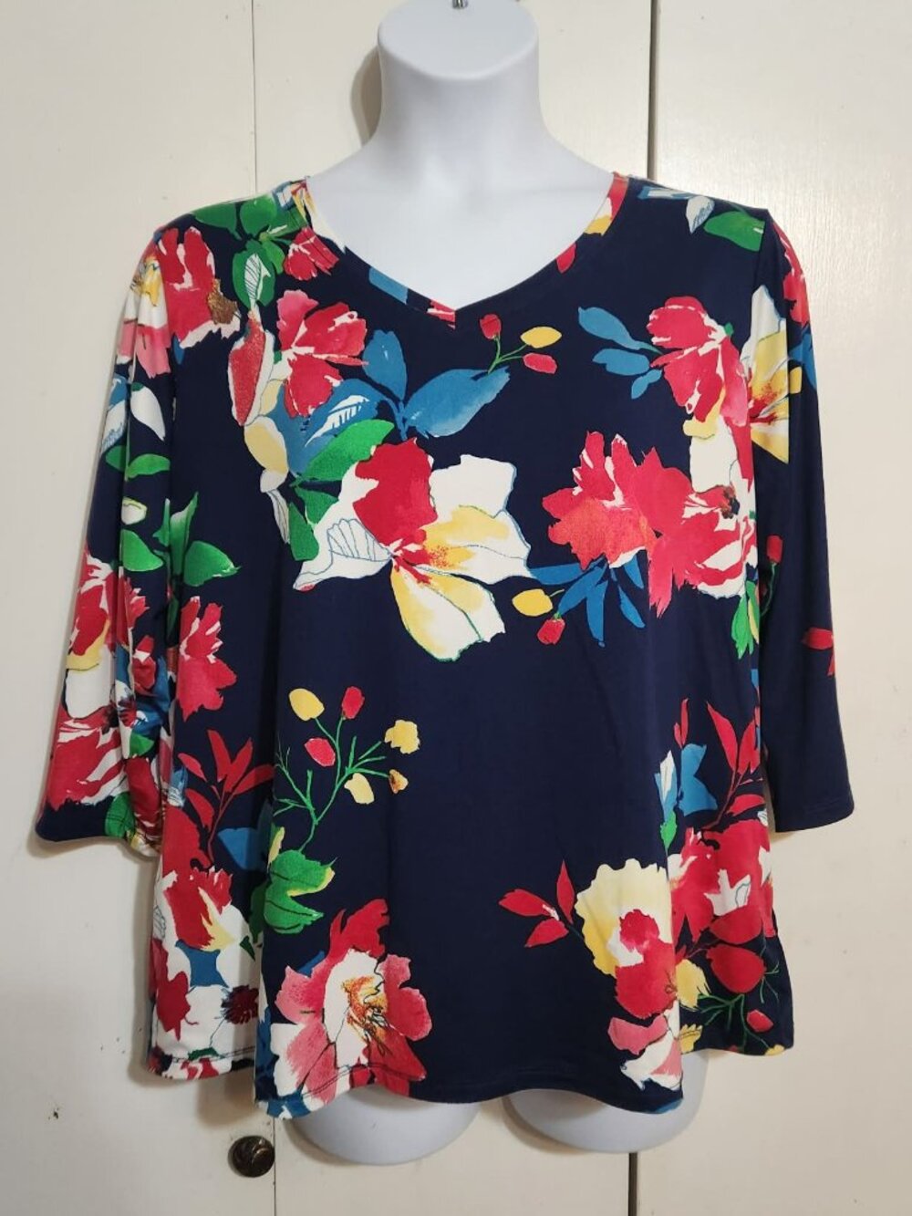 The Pioneer Woman XXL Blouse Navy Blue Bright Floral V-Neck 3/4 Sleeve Knit